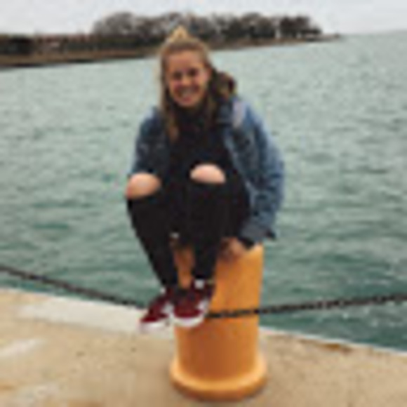 Meet your Posher, Hannah - Picture 1 of 1